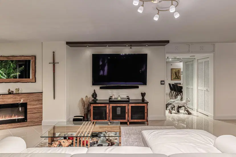 Picture of 7572 Regency Lake Drive 402, Boca Raton FL 33433