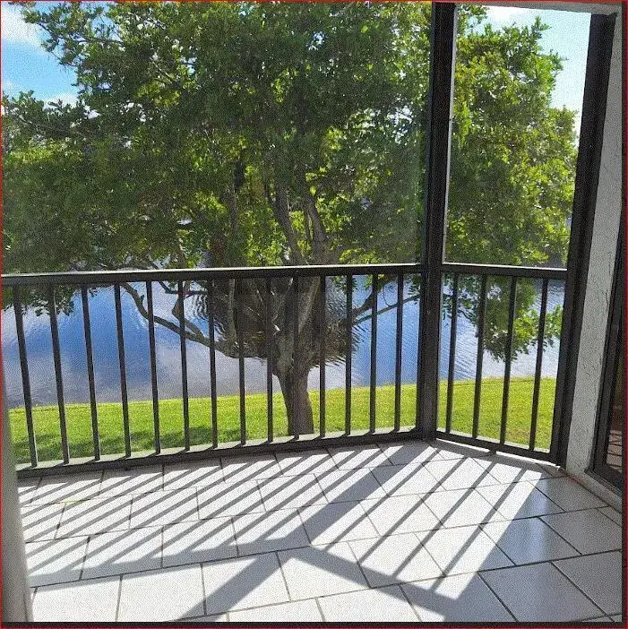 Picture of 410 Harbour Pointe Way, Greenacres FL 33413