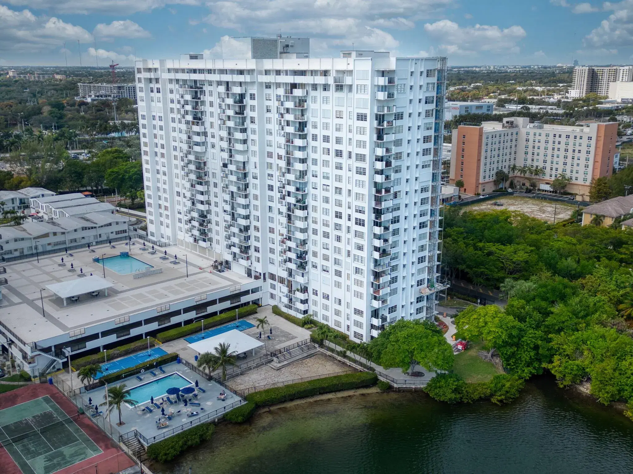 Picture of 2780 NE 183Rd Street 209, Aventura, FL 33160