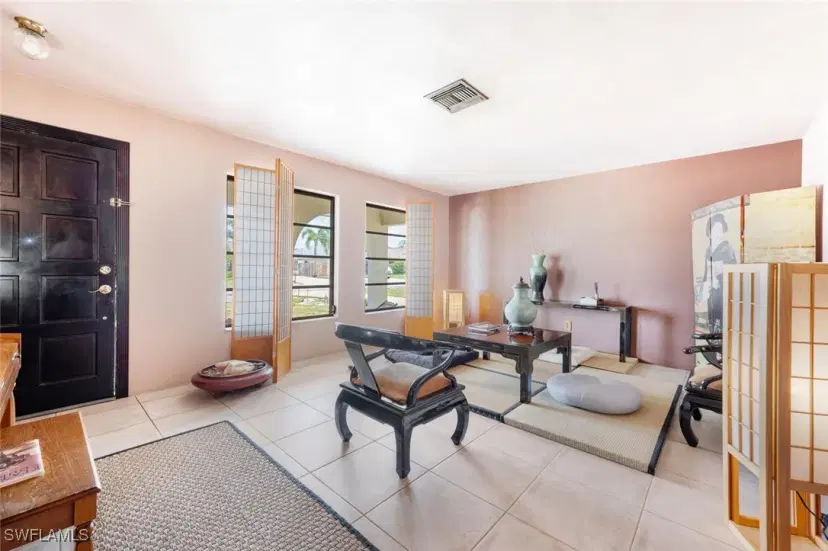 Picture of 570 98Th Ave N, Naples FL 34108
