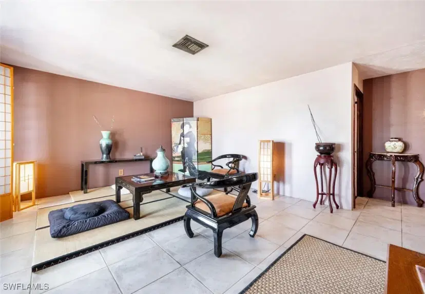 Picture of 570 98Th Ave N, Naples FL 34108