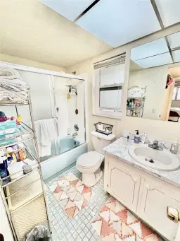 Picture of 2900 W Sunrise Lakes Dr 106, Sunrise, FL 33322