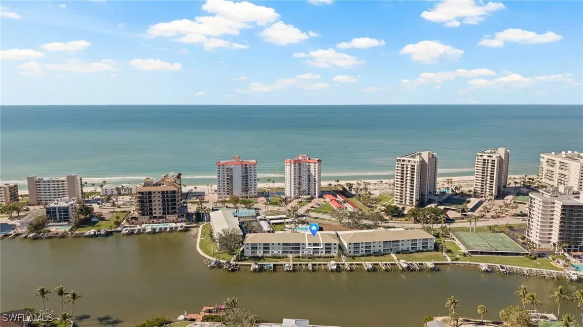 Picture of 10684 Gulf Shore Dr B-302, Naples, FL 34108