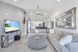 Picture of 10684 Gulf Shore Dr B-302, Naples, FL 34108