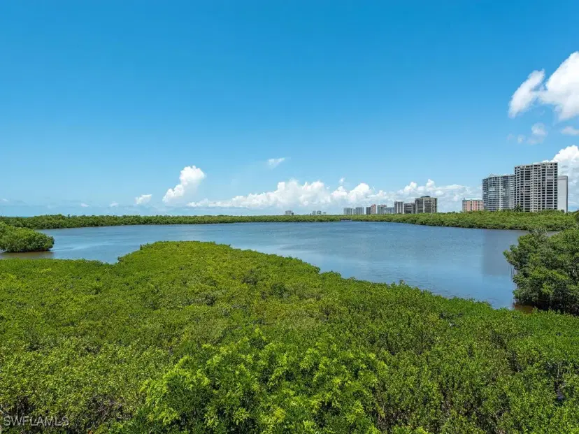 Picture of 60 Seagate Dr 305, Naples FL 34103