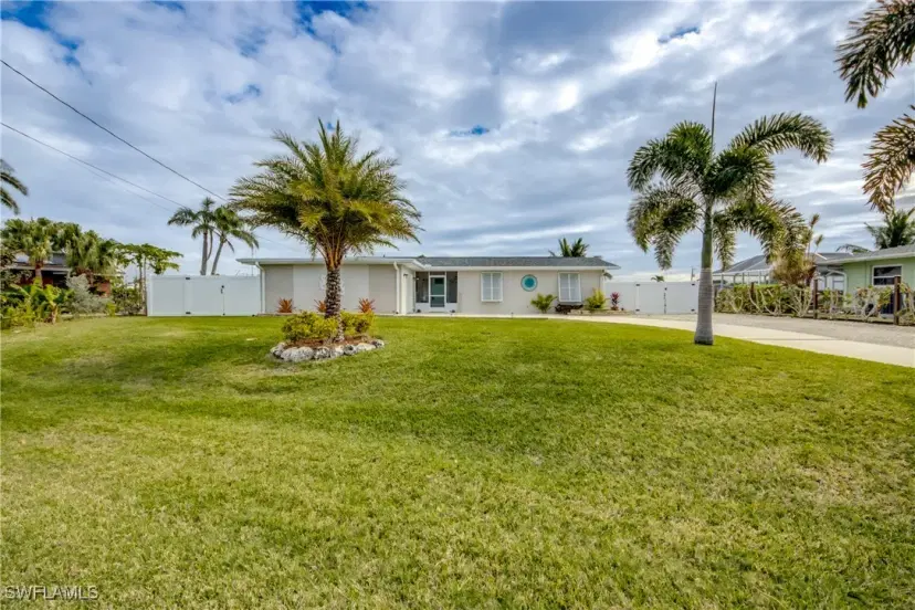 Picture of 2807 SE 18Th Ct, Cape Coral FL 33904