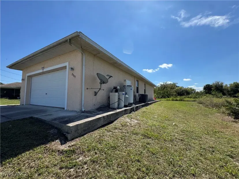 Picture of 2907 44Th St Sw, Lehigh Acres FL 33976