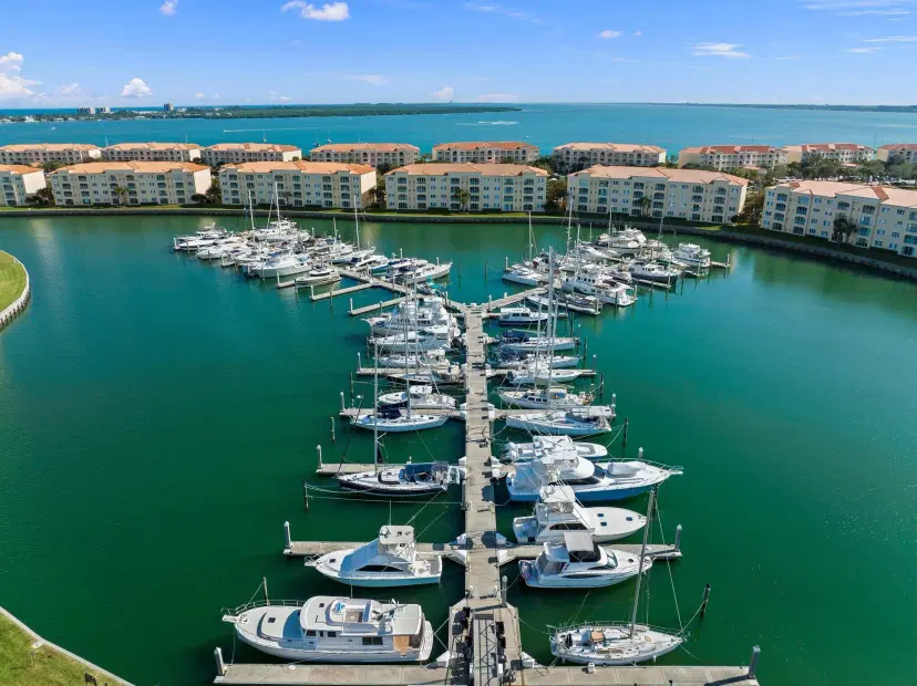 Picture of 29 Harbour Isle Drive 203, Fort Pierce FL 34949