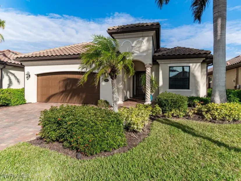 Picture of 2962 Aviamar Cir, Naples FL 34114