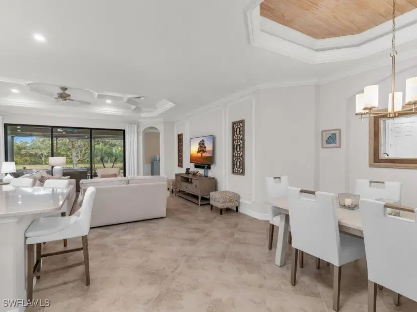 Picture of 2962 Aviamar Cir, Naples FL 34114