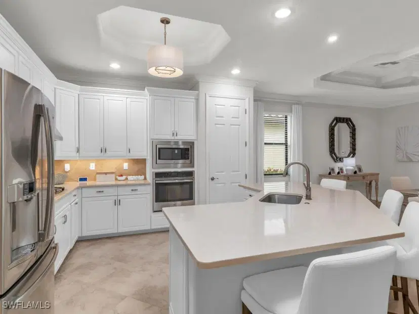 Picture of 2962 Aviamar Cir, Naples FL 34114