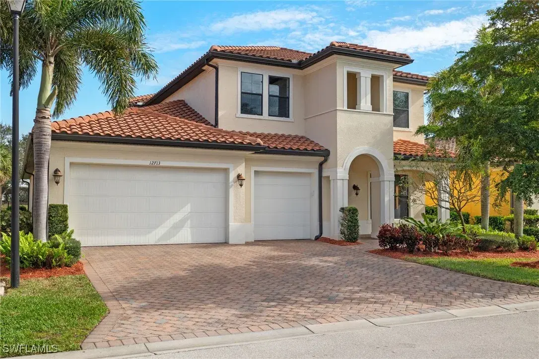 Picture of 12713 Astor Pl, Fort Myers, FL 33913