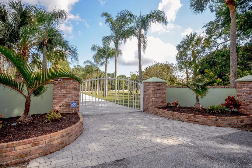 Picture of 10534 Dogwood Trail, Jupiter FL 33478