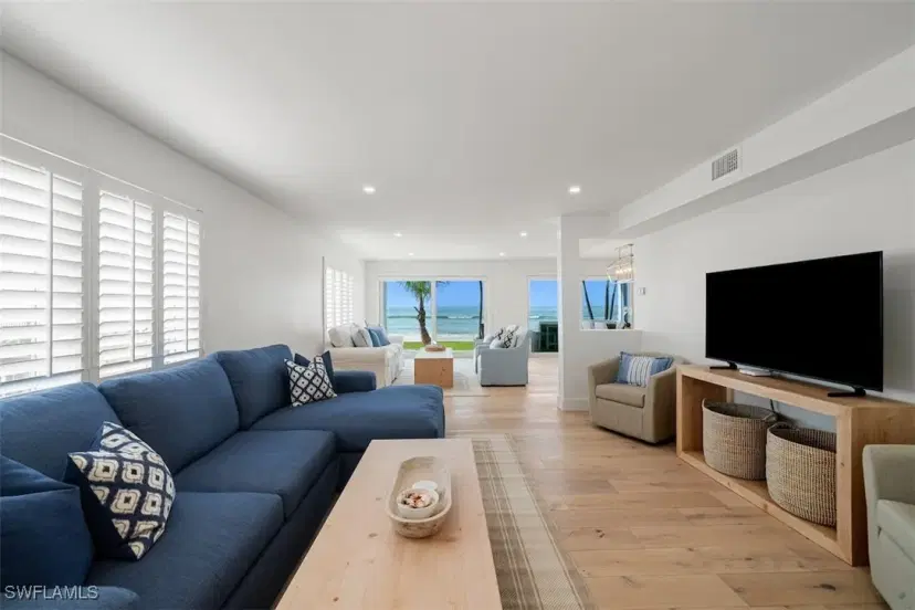 Picture of 1065 Gulf Shore Blvd N 301, Naples FL 34102