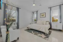 Picture of 2499 Pine St, Naples, FL 34112