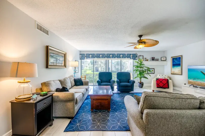 Picture of 18460 SE Wood Haven Lane D, Jupiter FL 33469