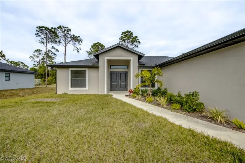 Picture of 4114 2Nd St Sw, Lehigh Acres FL 33976