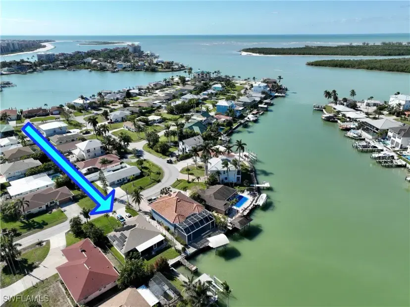 Picture of 105 Jamaica Dr, Naples FL 34113