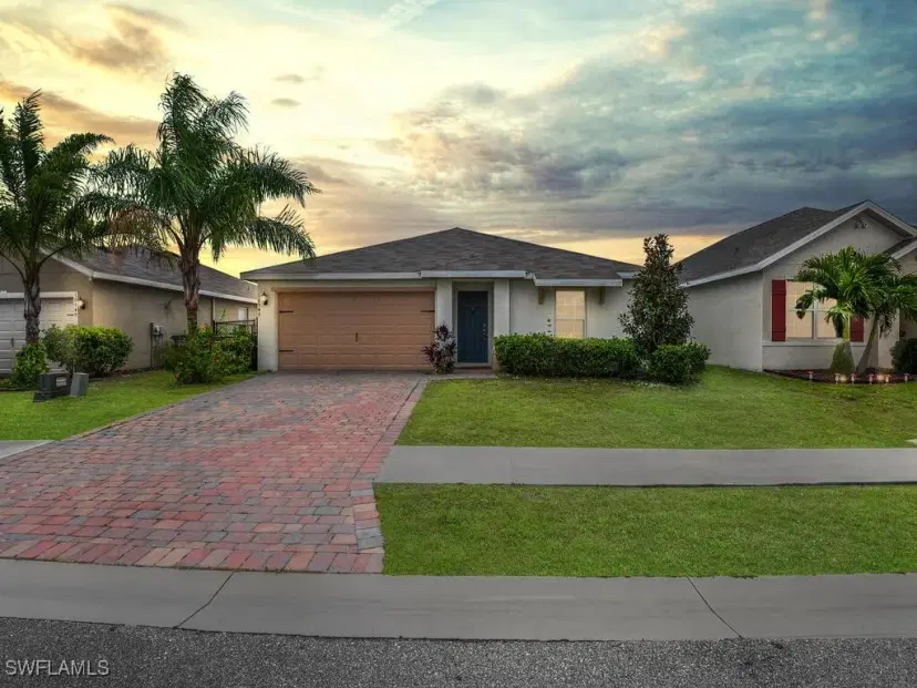 Picture of 10545 Crossback Ln, Lehigh Acres FL 33936