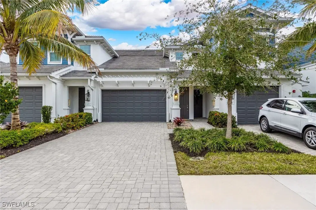 Picture of 2555 Seychelles Dr 406, Naples, FL 34112