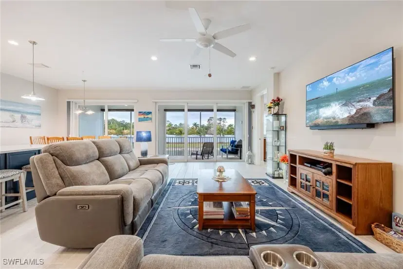 Picture of 2555 Seychelles Dr 406, Naples FL 34112