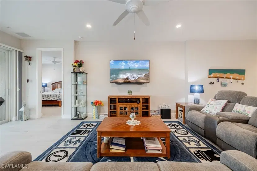 Picture of 2555 Seychelles Dr 406, Naples FL 34112