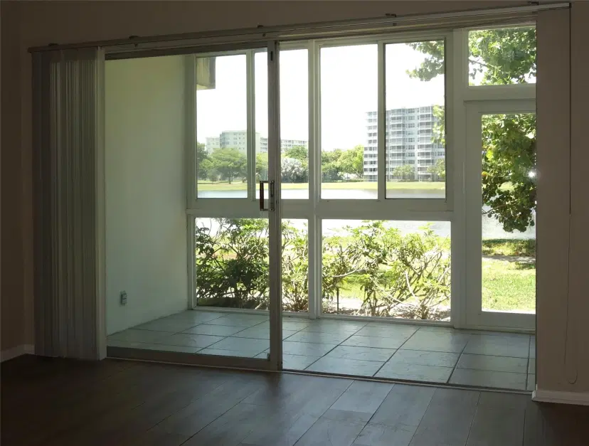 Picture of 2751 N Palm Aire Dr 105, Pompano Beach FL 33069