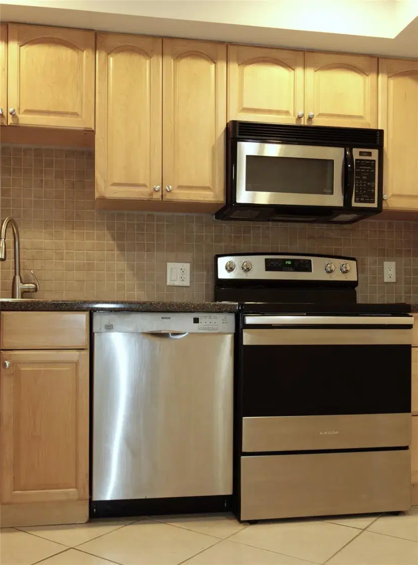 Picture of 2751 N Palm Aire Dr 105, Pompano Beach FL 33069
