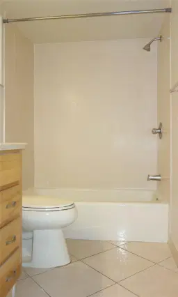 Picture of 2751 N Palm Aire Dr 105, Pompano Beach, FL 33069