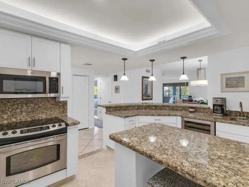 Picture of 961 Collier Ct 209, Marco Island FL 34145