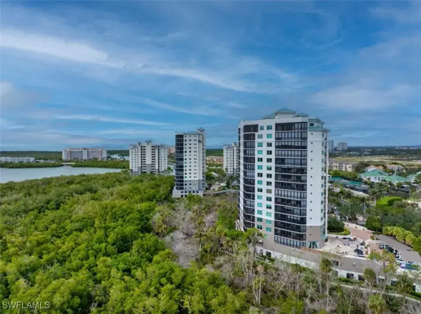 Picture of 445 Cove Tower Dr 304, Naples FL 34110