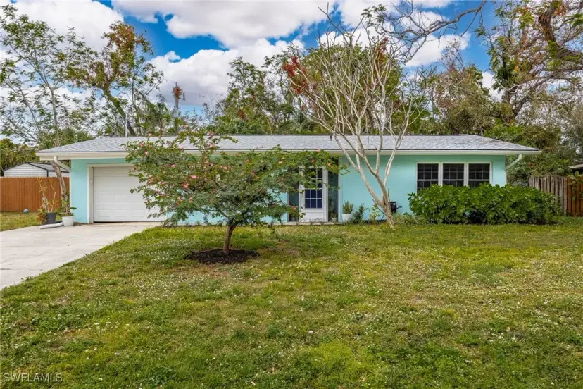 Picture of 4633 Siesta Cir, Fort Myers FL 33901