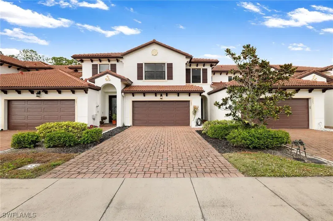 Picture of 7887 Bristol Cir, Naples, FL 34120