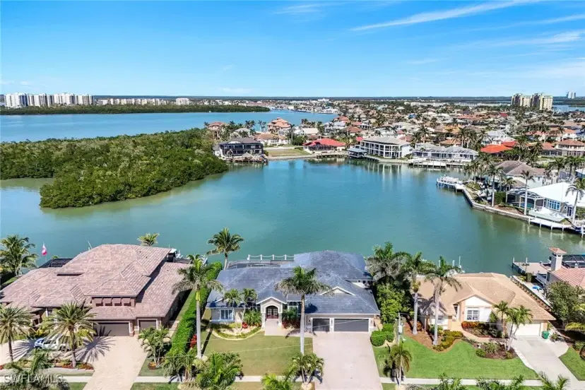 Picture of 650 Rockport Ct, Marco Island FL 34145