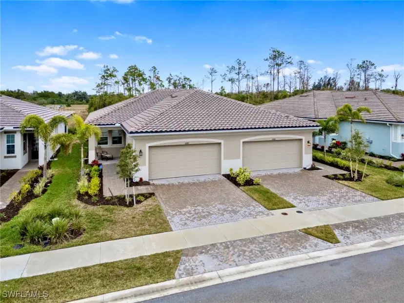 Picture of 10287 Bonavie Cove Dr, Fort Myers FL 33966