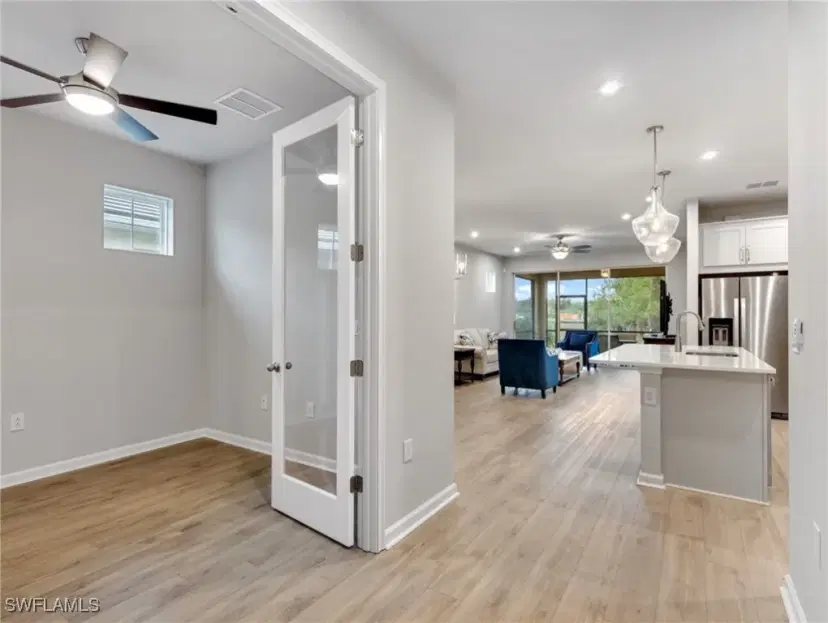 Picture of 10287 Bonavie Cove Dr, Fort Myers FL 33966