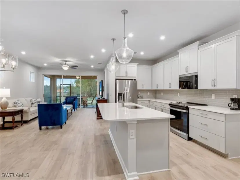Picture of 10287 Bonavie Cove Dr, Fort Myers FL 33966