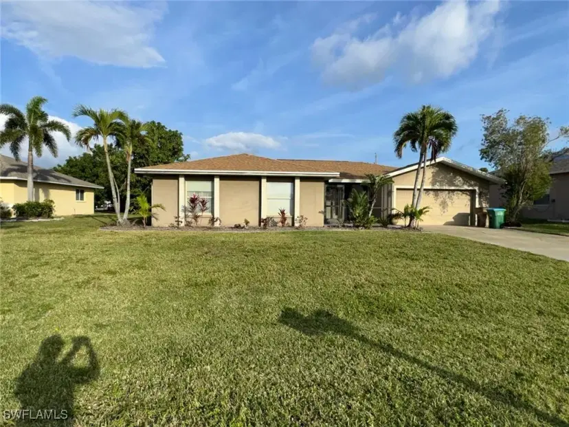 Picture of 313 SE 16Th Pl, Cape Coral FL 33990