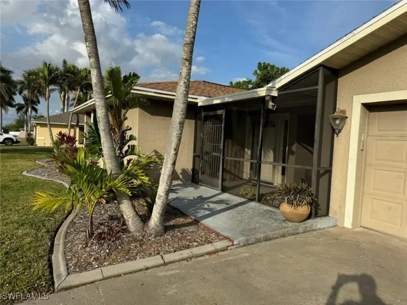 Picture of 313 SE 16Th Pl, Cape Coral FL 33990