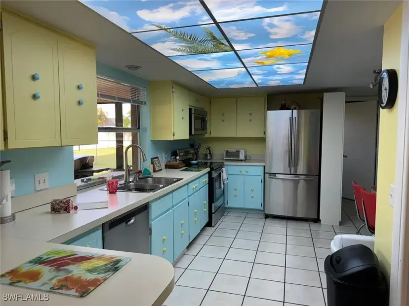 Picture of 313 SE 16Th Pl, Cape Coral FL 33990