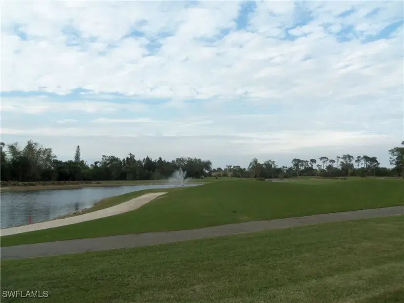 Picture of 5565 Trailwinds Dr 216, Fort Myers FL 33907