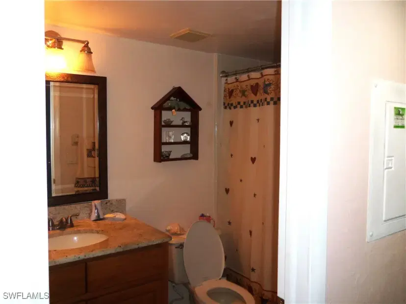 Picture of 5565 Trailwinds Dr 216, Fort Myers FL 33907