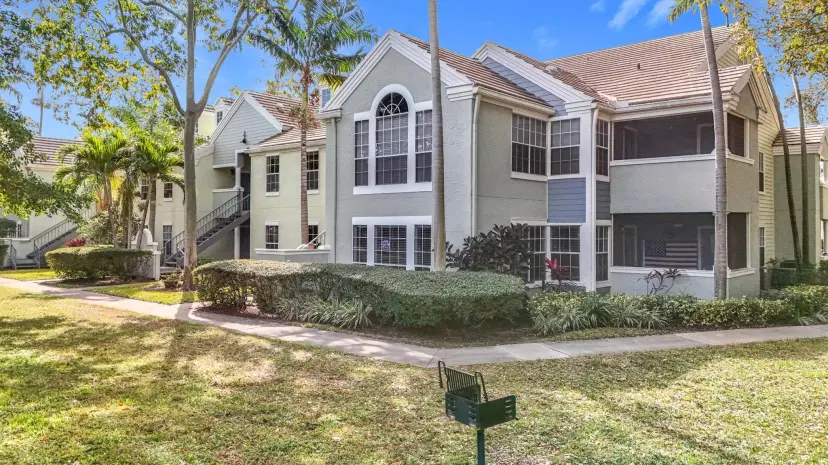 Picture of 1020 Crystal Way M, Delray Beach FL 33444