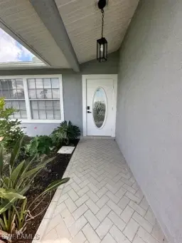 Picture of 420 NW 1St Ln, Cape Coral, FL 33993