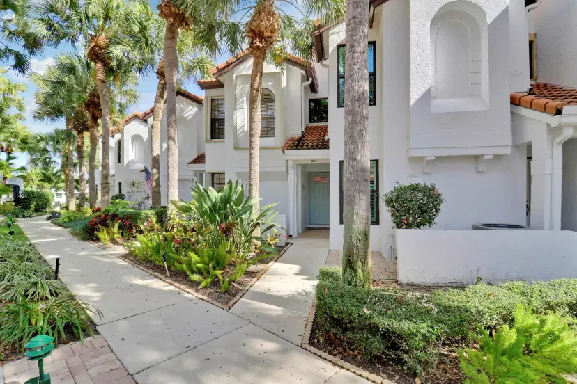 Picture of 2319 Treasure Isle Drive 50, Palm Beach Gardens FL 33410
