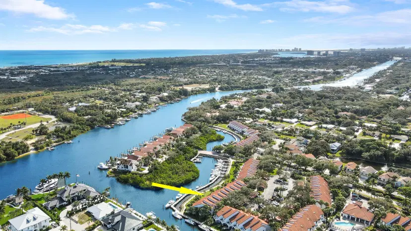 Picture of 2319 Treasure Isle Drive 50, Palm Beach Gardens FL 33410