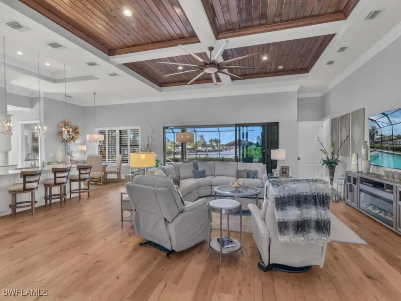 Picture of 161 Cays Dr, Naples FL 34114