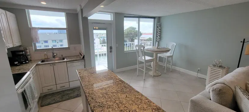Picture of 104 Paradise Harbour 505 Boulevard 505, North Palm Beach FL 33408