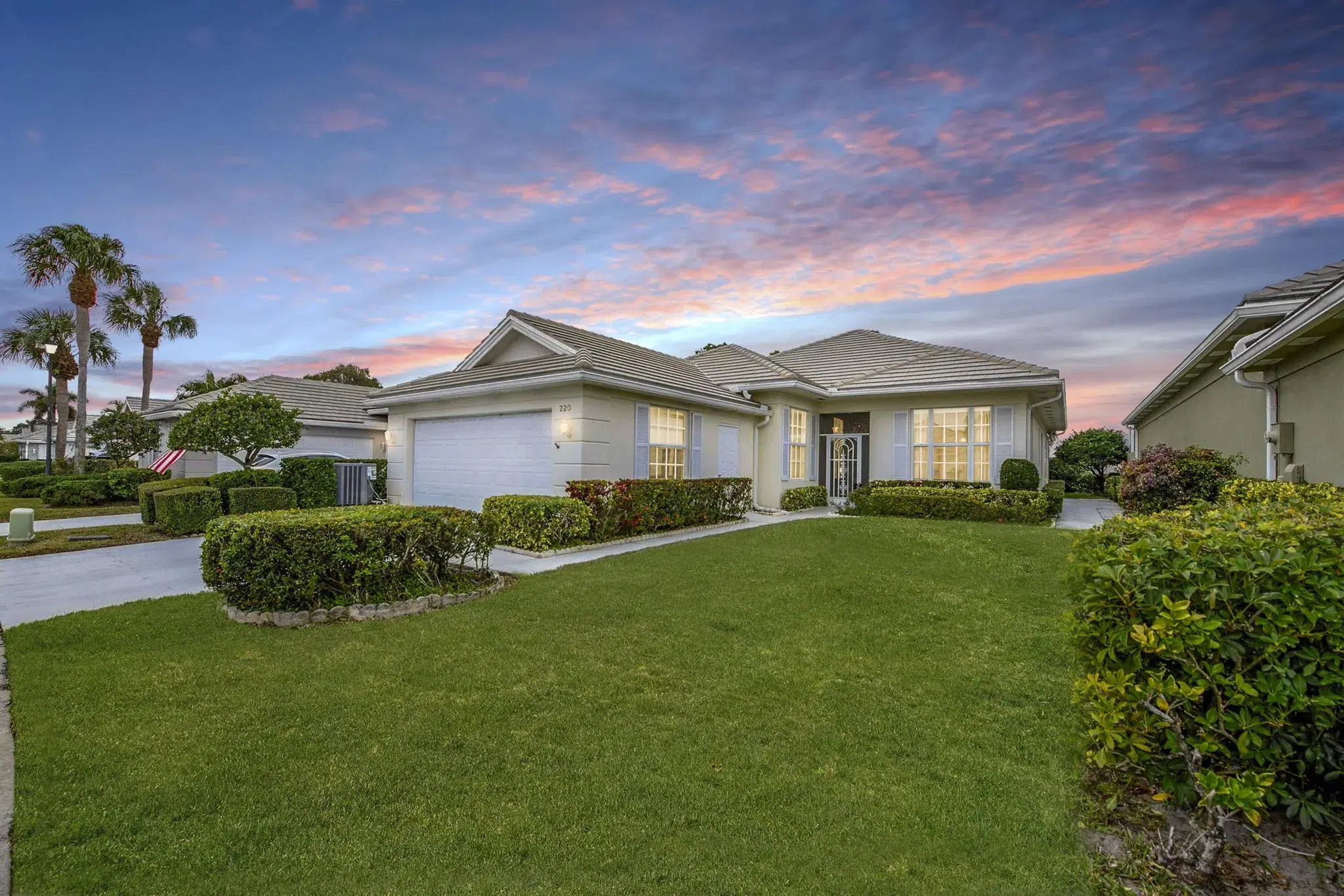Picture of 220 NW Bentley Circle, Port St Lucie, FL 34986