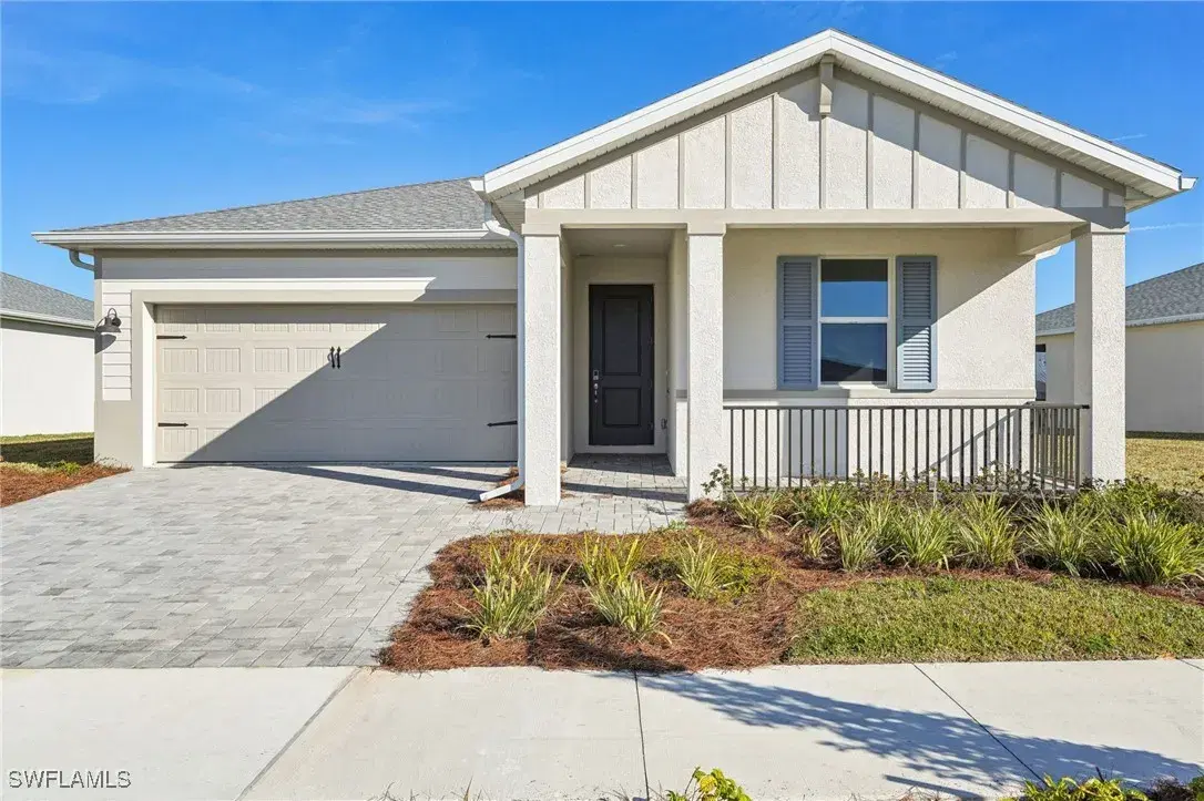 Picture of 44272 Frontier Dr, Punta Gorda, FL 33982